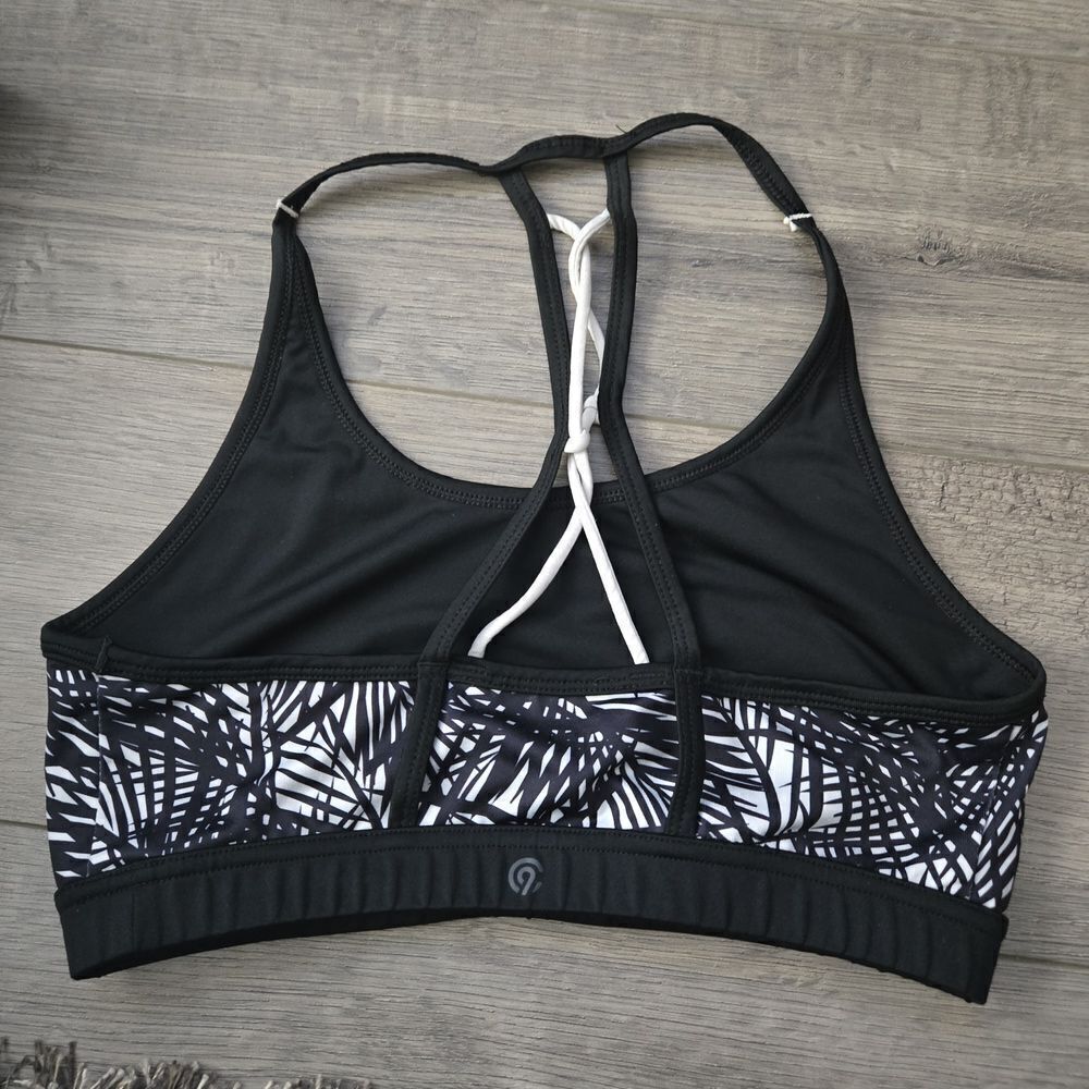 Champion C9 sports bra - Picture 2 of 3